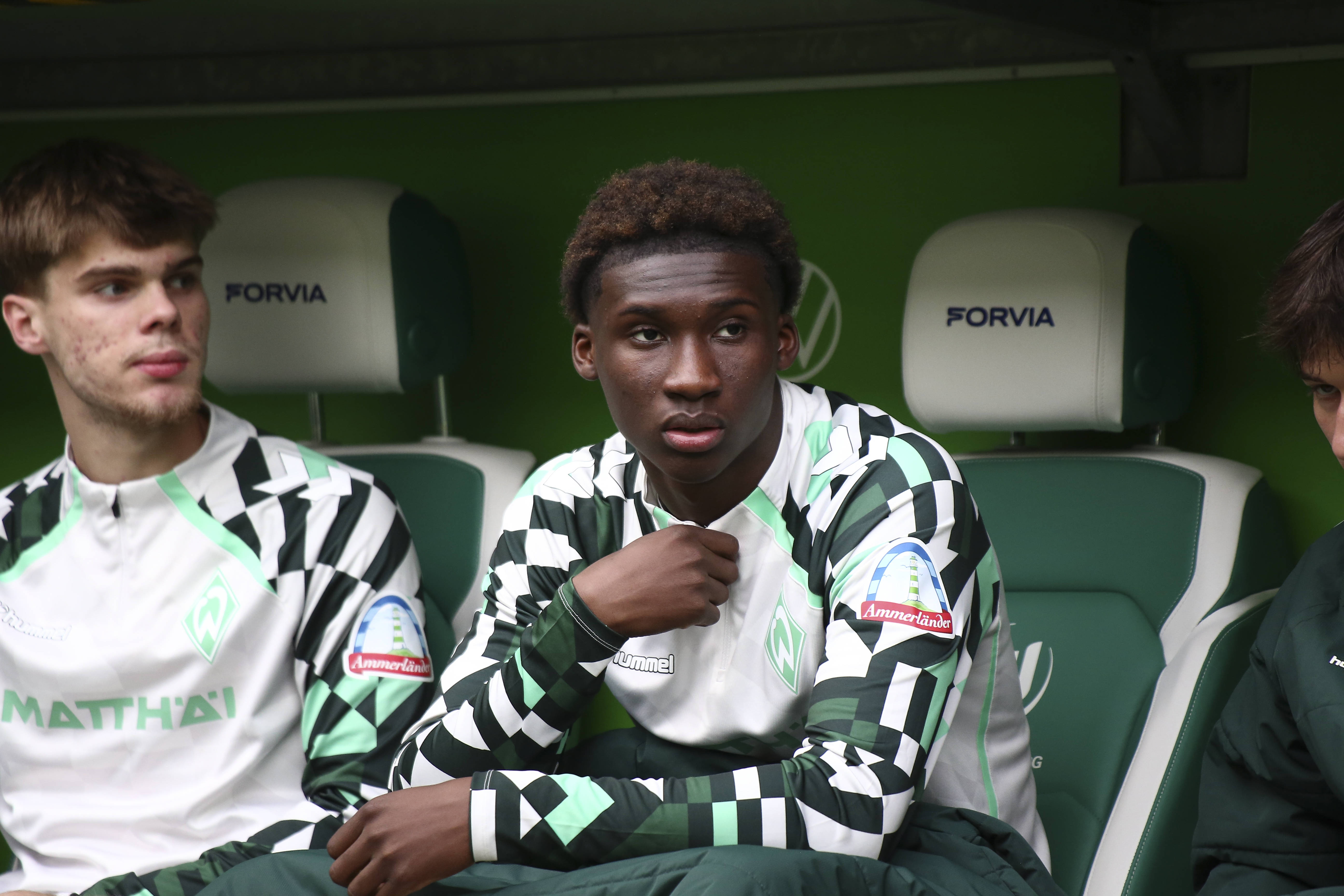 v体育-德天空：切尔西加入18岁中卫库利巴利争夺战，不莱梅想要5千万欧